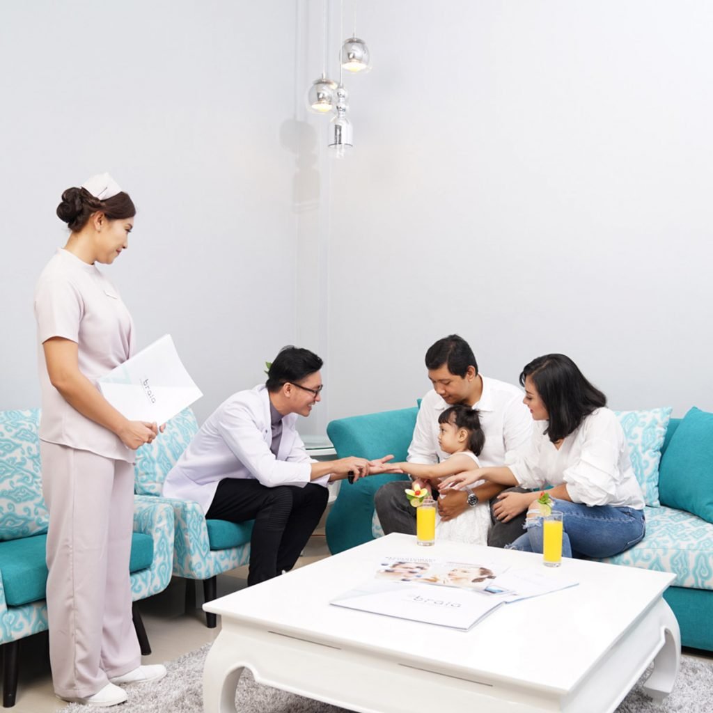 A family consulting with or receiving treatment at the Braia Clinic